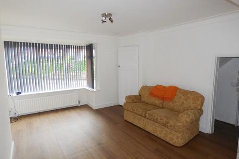 3 bedroom semi-detached house to rent, Hare Park Mount, Leeds LS13
