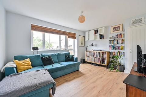 3 bedroom flat for sale, Heaton Road, Peckham Rye, London, SE15