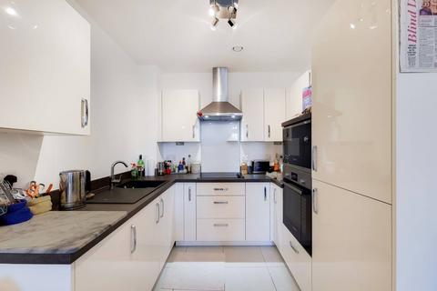 2 bedroom flat for sale, Twickenham Road, Isleworth, ISLEWORTH, TW7