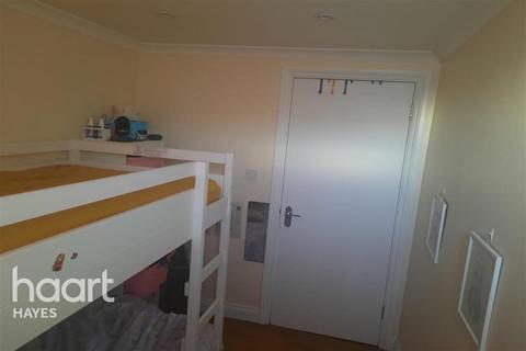 1 bedroom flat to rent, Westcott,HAYES, MIDDLESEX