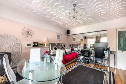 1 bedroom flat for sale, Kings Avenue, Greenford, UB6