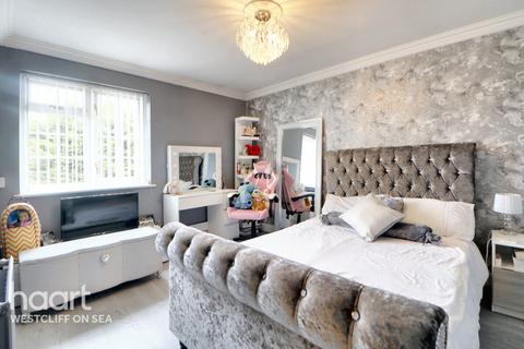 16 Vermeer Crescent, Shoeburyness, Southend-on-sea, SS3 9TJ