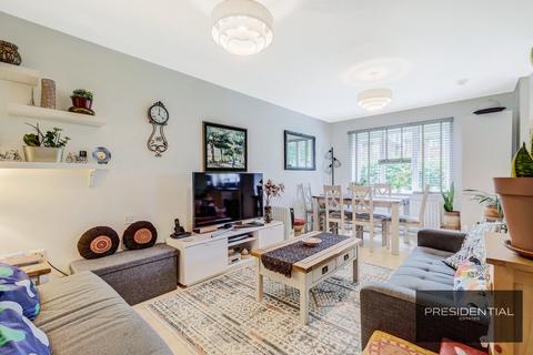 1 bedroom flat for sale, Ilford IG5
