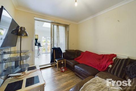 90 Percival Road, Feltham, TW13 4LQ