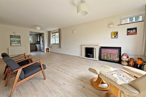 Flat 1, Courtlands, 17 Court Downs Road, Beckenham, BR3 6LN