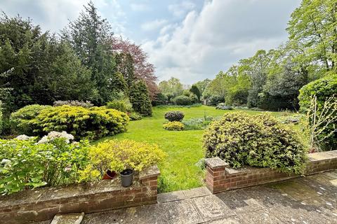 Flat 1, Courtlands, 17 Court Downs Road, Beckenham, BR3 6LN