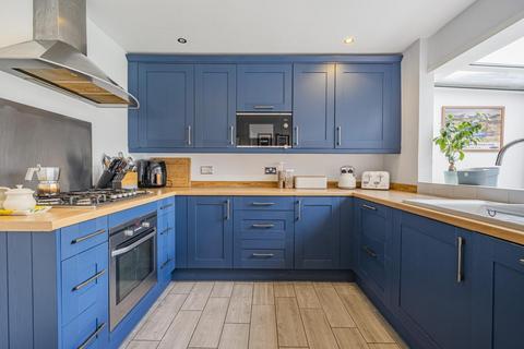 8 Hamlyn Gardens, London, SE19 2NX