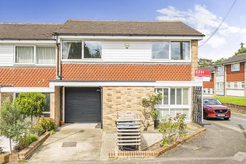 8 Hamlyn Gardens, London, SE19 2NX
