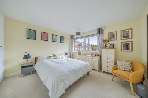8 Hamlyn Gardens, London, SE19 2NX