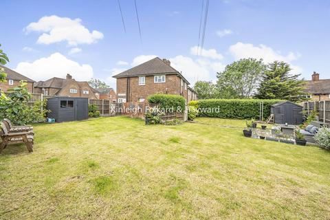 13 Crockham Way, London, SE9 3HE