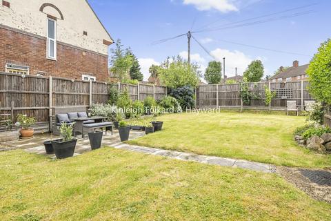 13 Crockham Way, London, SE9 3HE