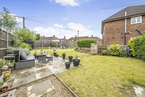 13 Crockham Way, London, SE9 3HE