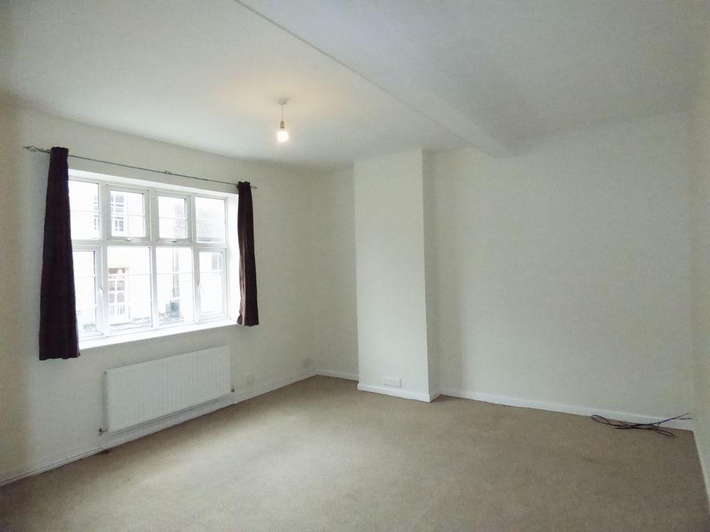 Coronation Parade, High Street, ELY... 1 bed flat to rent £850 pcm (£