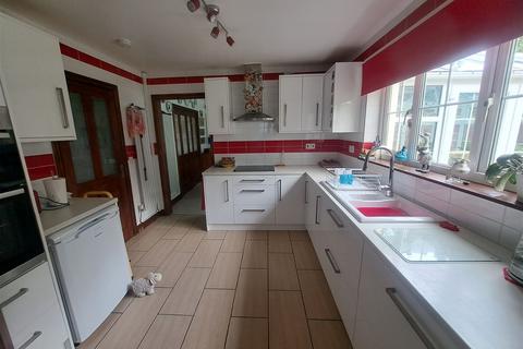 4 bedroom detached house for sale, Golwg Yr Ynys, Lower Brynamman, Ammanford, SA18
