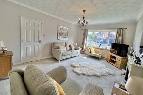 10 Cathrow Way, Thornton-cleveleys, FY5 5NG