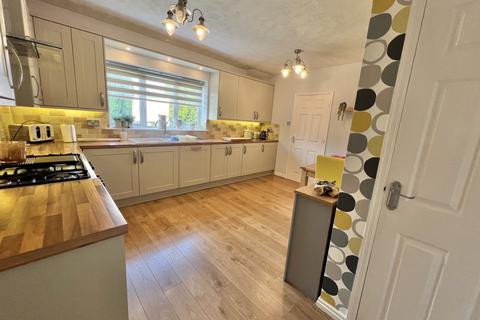 10 Cathrow Way, Thornton-cleveleys, FY5 5NG