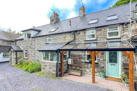 2 bedroom terraced house for sale, Nebo Road, Llanrwst, Conwy, LL26
