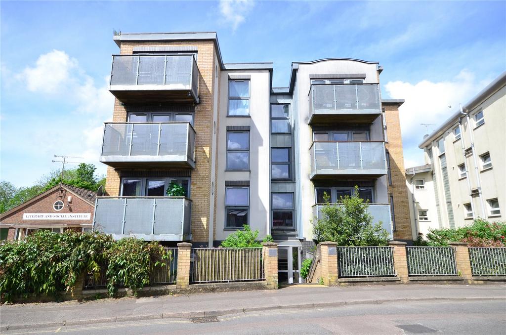 45 Queens Road, East Grinstead, RH19 2 bed apartment for sale £57,500