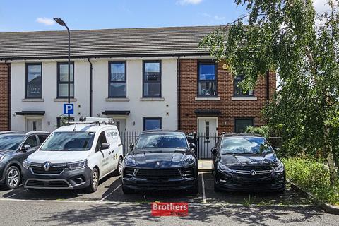 2 bedroom end of terrace house for sale, Potters Road, Southall UB2