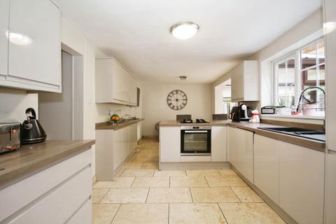 4 bedroom end of terrace house for sale, Staverton Close, Bracknell RG42