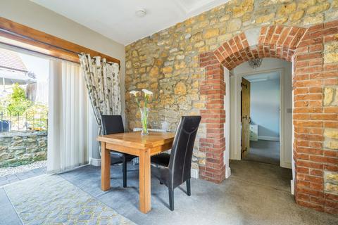 2 bedroom cottage for sale, South Street, Castle Cary , BA7