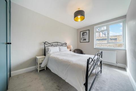 2 bedroom flat for sale, Elsenham Street, Southfields