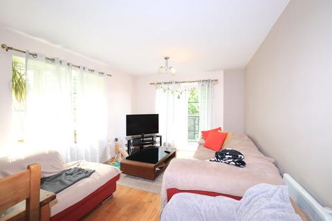 2 bedroom apartment for sale, Kestrel Road, Farnborough GU14