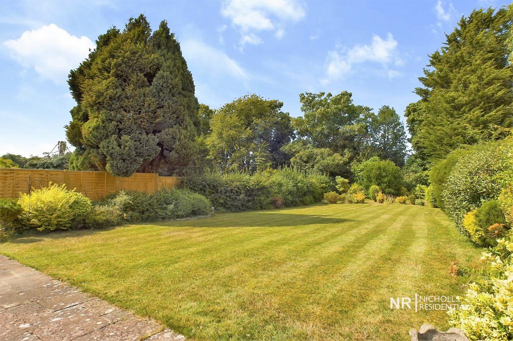 Garden Extra Photo 3