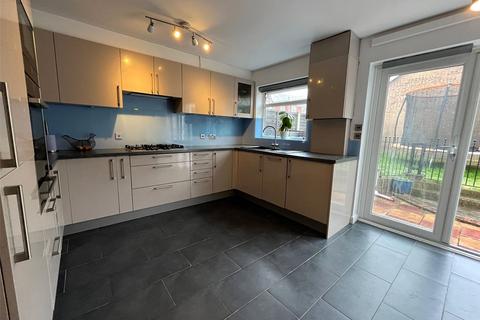 3 bedroom semi-detached house for sale, Richmond Drive, Gravesend, Kent, DA12