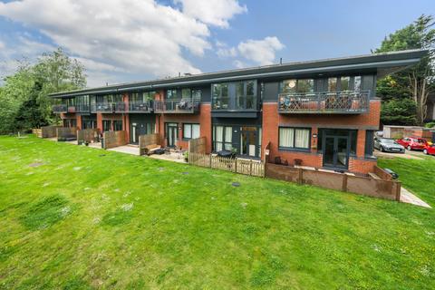 1 bedroom flat for sale, Weyside Park, Godalming GU7