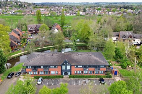 1 bedroom flat for sale, Weyside Park, Godalming GU7