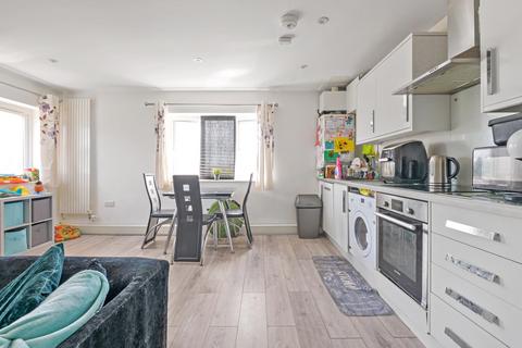 2 bedroom flat for sale, Ruxley Lane, West Ewell, KT19