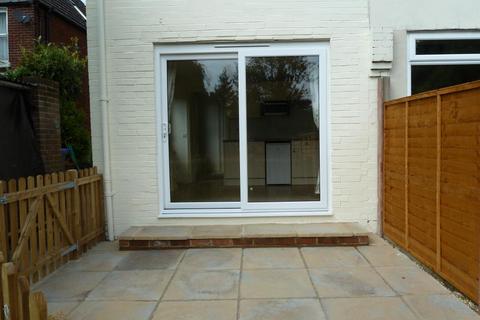 1 bedroom ground floor flat to rent, Wilton Road, Salisbury, Wiltshire, SP2