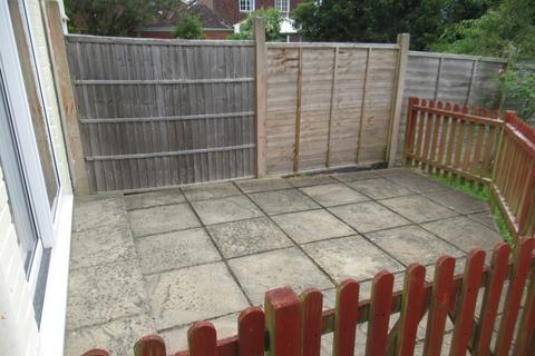 1 bedroom ground floor flat to rent, Wilton Road, Salisbury, Wiltshire, SP2