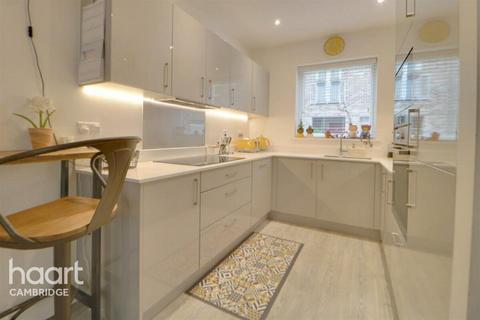 3 bedroom terraced house to rent, Headly Street, Cambridge