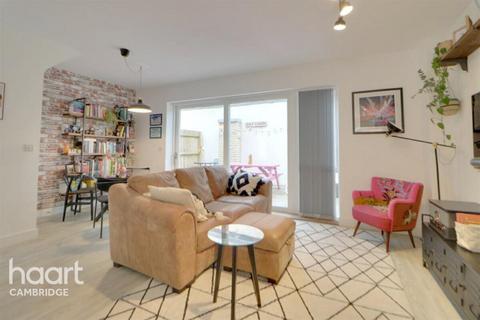 3 bedroom terraced house to rent, Headly Street, Cambridge