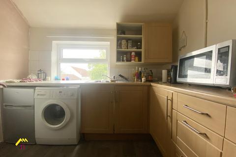 2 bedroom flat to rent, King Street , Doncaster DN8