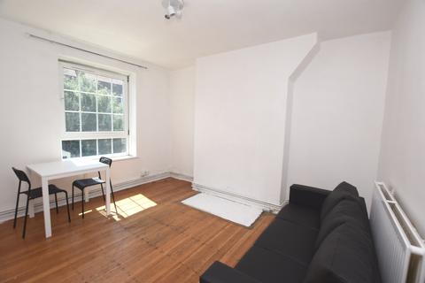 3 bedroom flat to rent, Law Street Southwark SE1