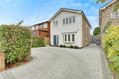 4 bedroom detached house for sale, Eastwood Rise, Leigh-on-sea, SS9