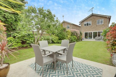 4 bedroom detached house for sale, Eastwood Rise, Leigh-on-sea, SS9