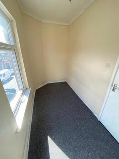 5 bedroom terraced house to rent, Chatham street , Hanley, Stoke-on-Trent , Staffordshire