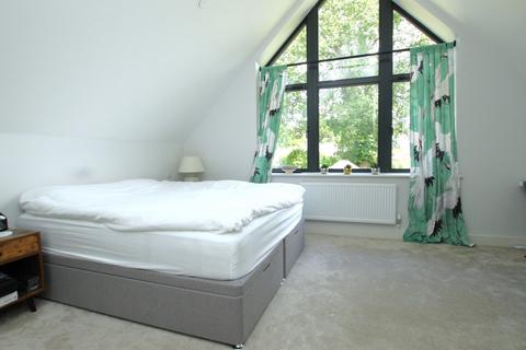 3 bedroom chalet for sale, Lavender Gardens, Broadstone, BH18