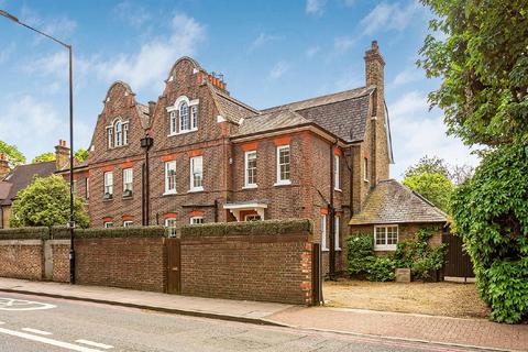6 bedroom semi-detached house for sale, Upper Richmond Road, London