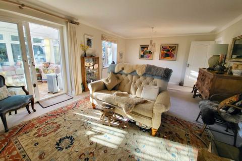 1 Brookfield Drive, Colyton, EX24 6TN