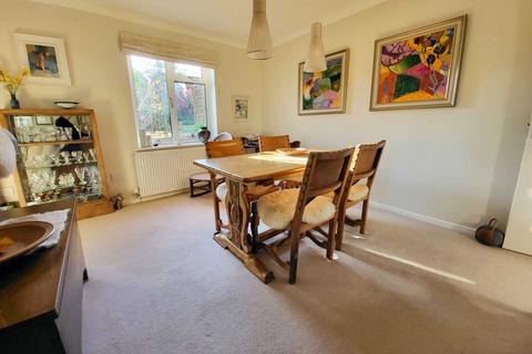 1 Brookfield Drive, Colyton, EX24 6TN