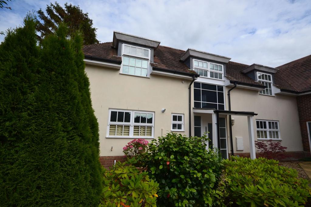 Pears Grove, Emsworth, PO10 2 bed semidetached house for sale £400,000