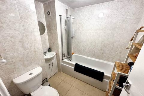 1 bedroom flat to rent, Dorita Court, South Coast Road, Peacehaven, East Sussex