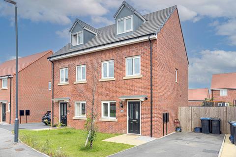 3 bedroom townhouse for sale, Magnolia Way, Thirsk, YO7
