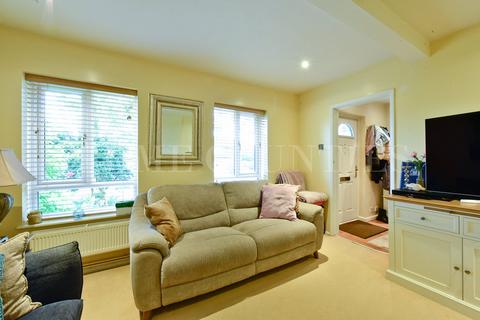 3 bedroom semi-detached house for sale, Dugdale Hill Lane, Potters Bar, EN6