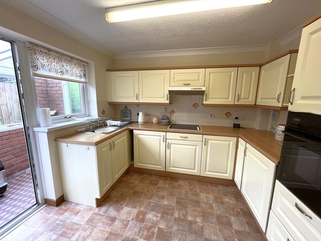 The Common, Harleston IP20 3 bed detached bungalow for sale £250,000